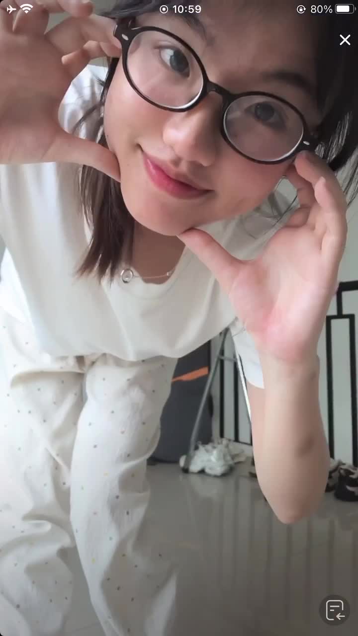 五月精选抖音快手走光视频 (56).MP4