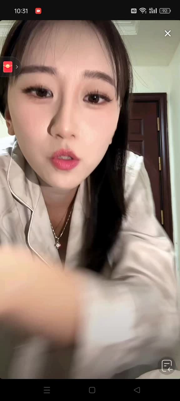 五月精选抖音快手走光视频 (52).MP4